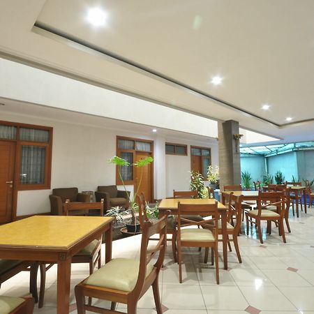 Caryota Hotel Bandung Exterior photo