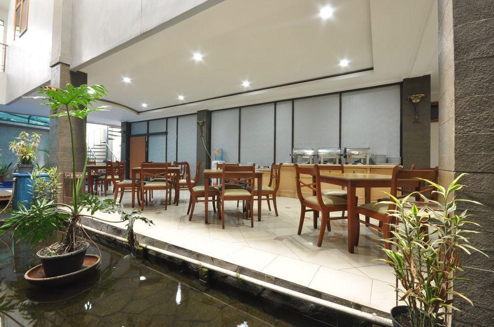 Caryota Hotel Bandung Exterior photo