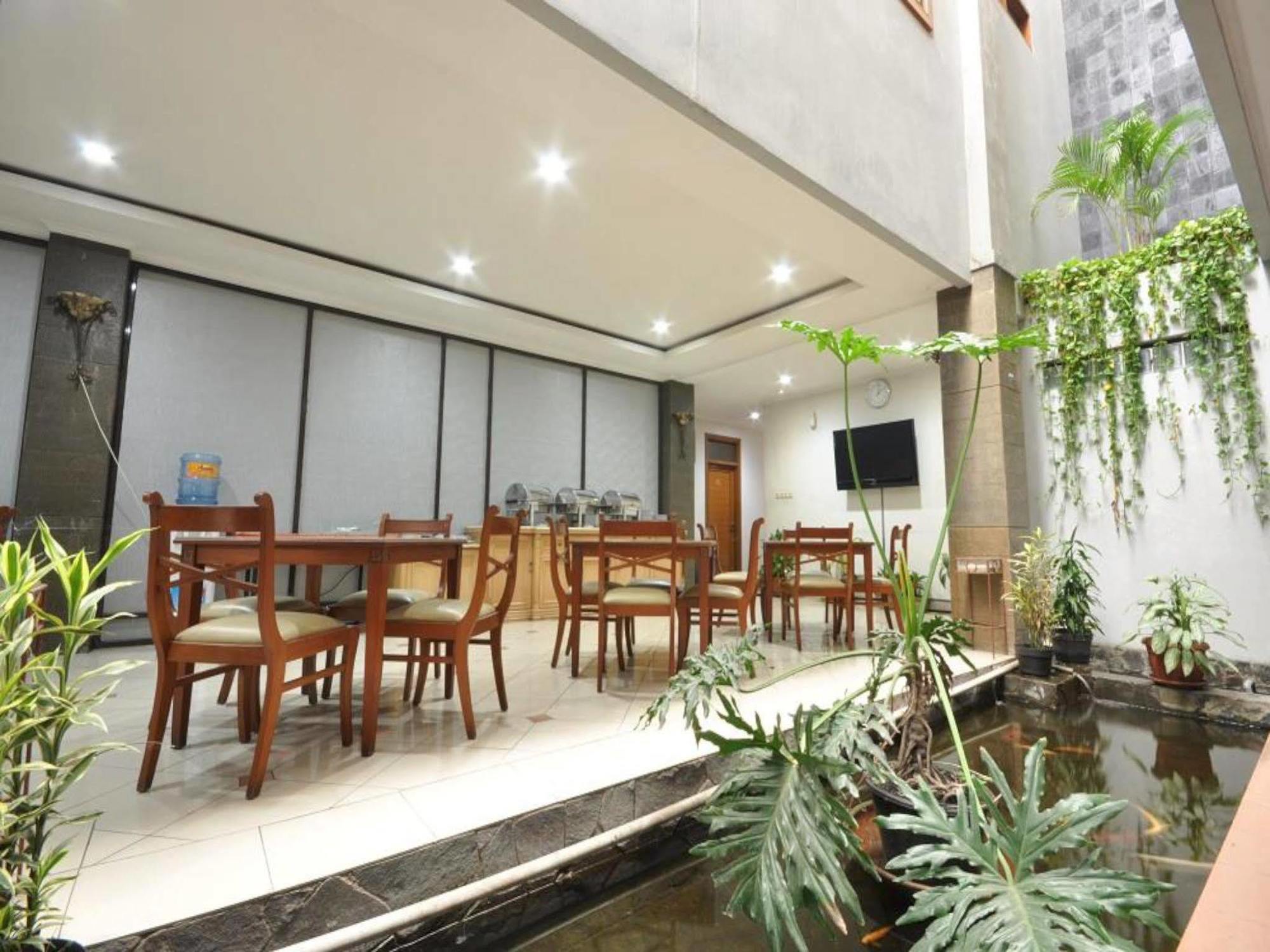 Caryota Hotel Bandung Exterior photo